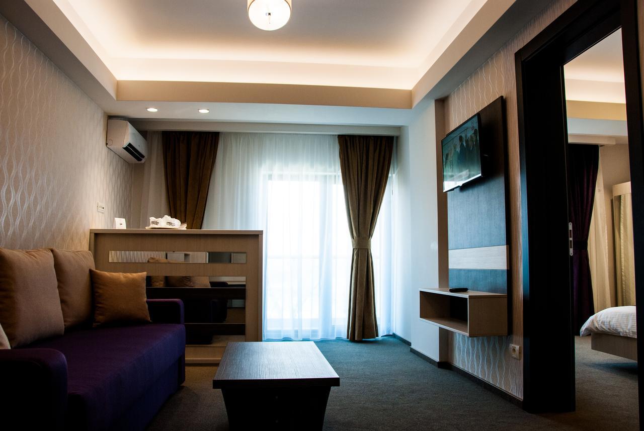 Milano Blue Mamaia Hotel Exterior photo