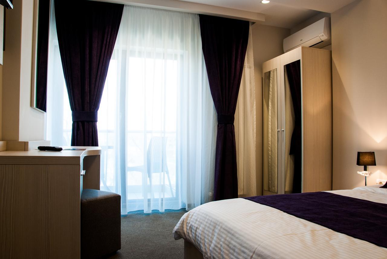Milano Blue Mamaia Hotel Exterior photo